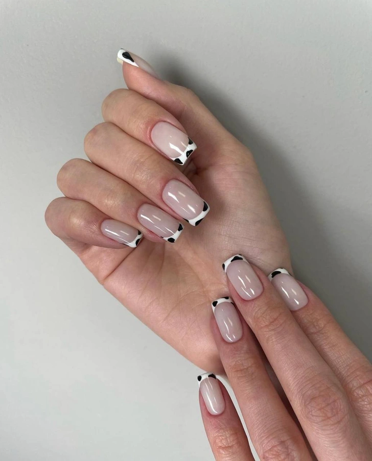 Ретро порно үштік секс онлайн Толық көйлек киген әйелдер бейнеленген классикалық порно