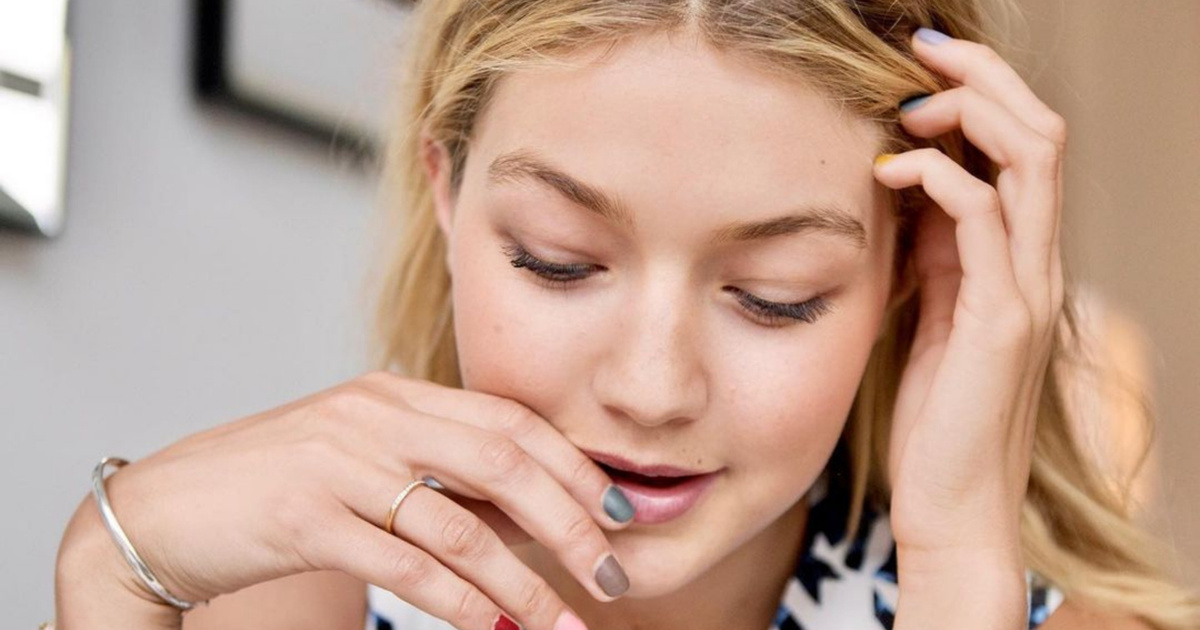 Выпадают ресницы у девушки: нормы и причины выпадения | theGirl