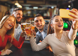 Как алкоголь влияет на наш мозг: 5 невероятных фактов, которые вас поразят