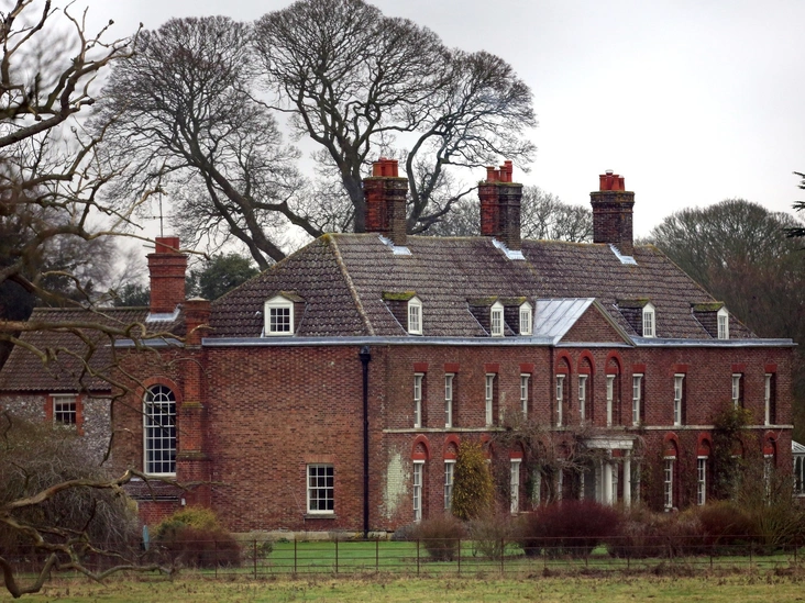 Анмер Холл, июль 2013