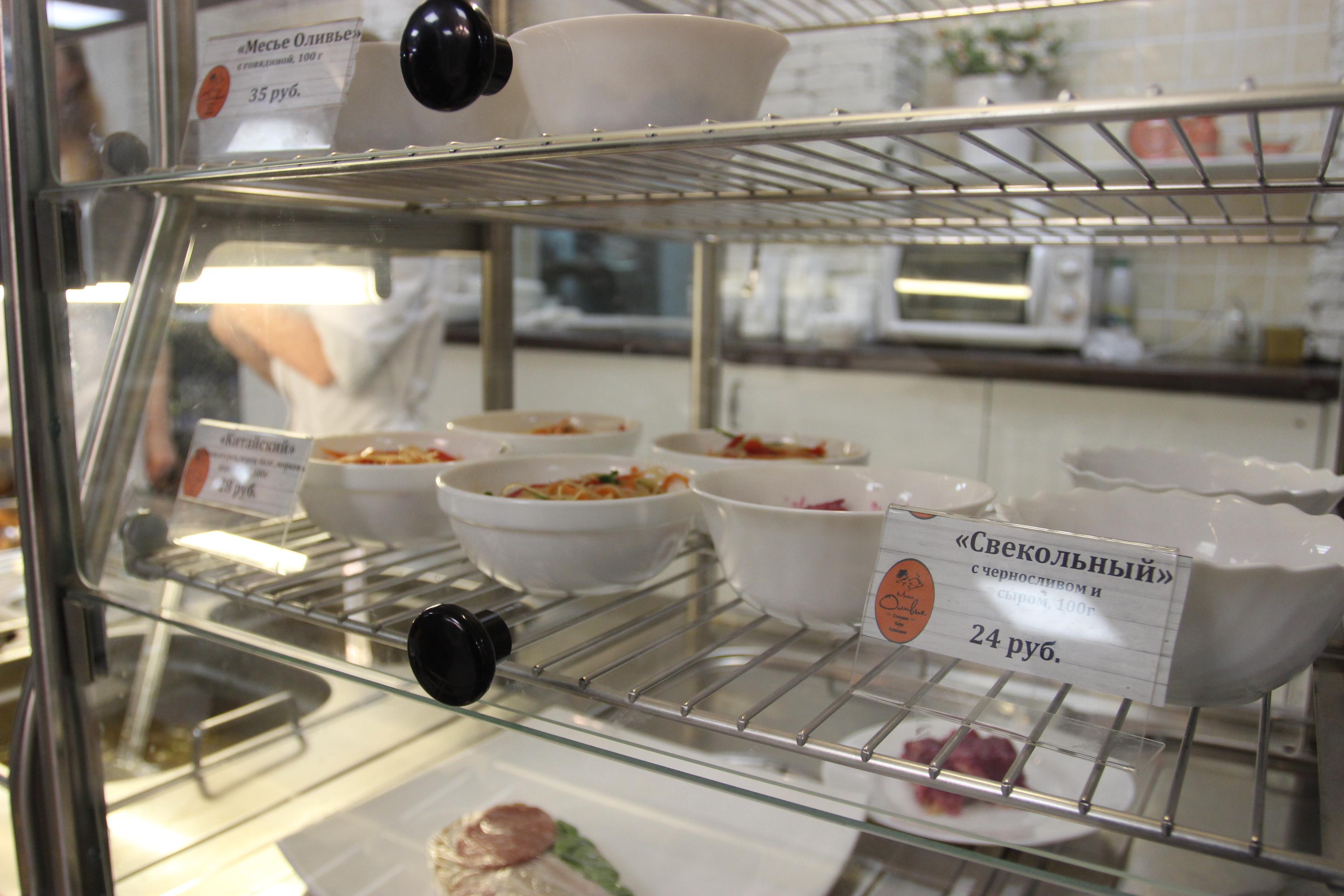 Юные хоккеисты попали с кишечной инфекцией в больницу Архангельска: заболевших стало больше