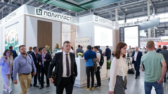 На выставке «Полипласт» подписал соглашения о развитии Первоуральска  | Источник: Ирина Борисенко