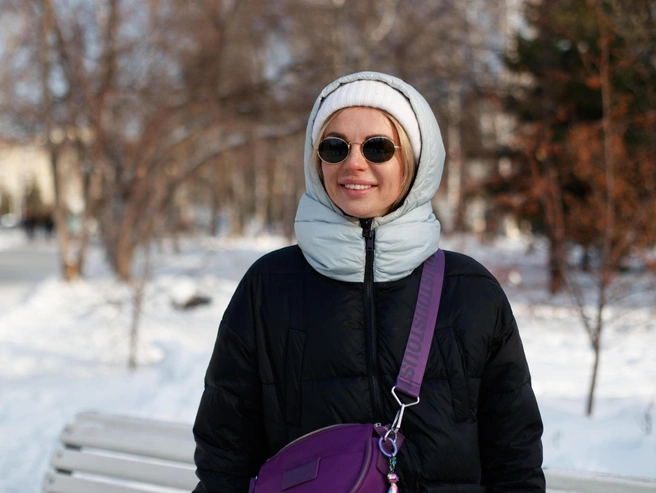 Туристка из Сочи ощутила предновогоднее настроение в сибирском городе | Источник: Андрей Бортко/NGS.RU