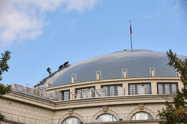 Работы на куполе театра в Новосибирске начались осенью | Источник: Александр Ощепков / NGS.RU