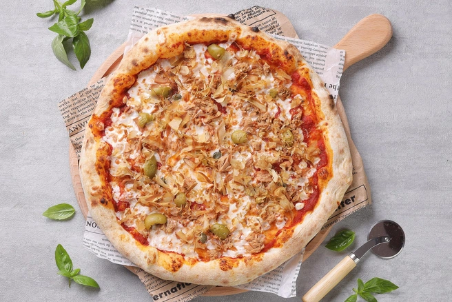 Собраться с друзьями за пиццей — звучит как иллюстрация киноленты нулевых | Источник: «Своя Компания»