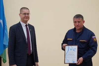 Спасателей Сахалина наградили за операцию на льдине