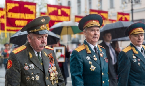 Петербургских ветеранов бесплатно защитят от пневмококка