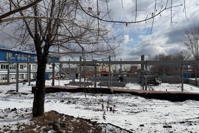 Каркас спортпавильона на Киренского: что известно о стройке