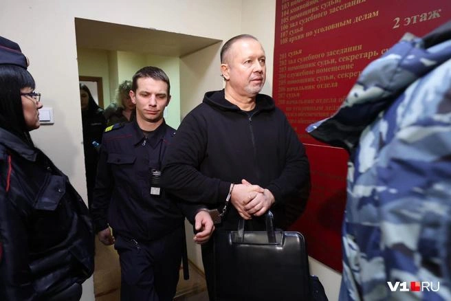 Алексей Зверев получил самый большой срок из проходящих по делу о мошенничествах с ОСАГО | Источник: Алексей Волхонский / V1.RU