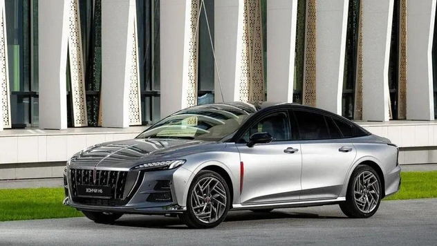 Автомобильный бренд Hongqi обнародовал цены и комплектации премиального лифтбека Н6