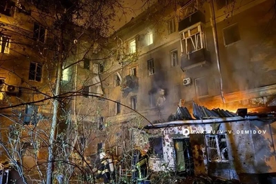 12 человек пострадали при ночной атаке БПЛА на Белгород