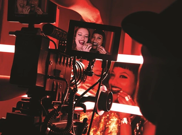 Цветомузыка: коллаборация Make Up For Ever х Icona Pop