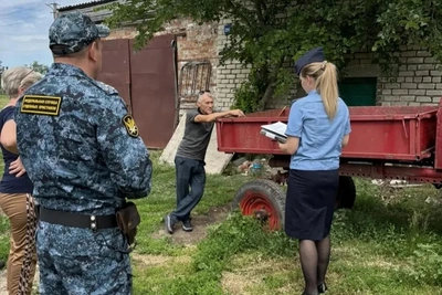 Приставы конфисковали трактор-вещдок в Татарстане