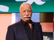 Леонид Якубович стал ведущим нового интеллектуального шоу со звездами: первые кадры со съемок