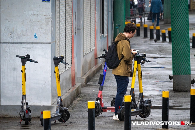 ПДД на самокаты тоже распространяются | Источник: Елена Буйвол / VLADIVOSTOK1.RU