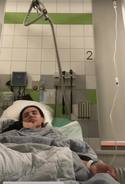 Оксана напугала подписчиков кадром из больницы