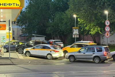 ФАС завела дела на шесть сетей АЗС в Подмосковье из-за одновременного повышения цен