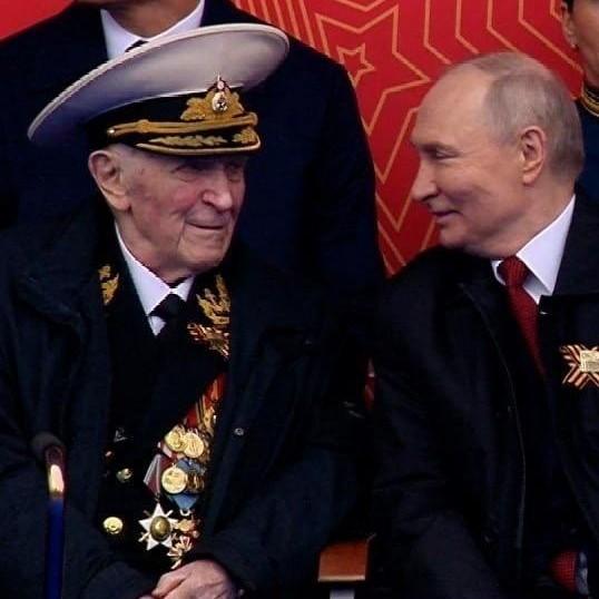 103-летний ветеран, первая женщина-герой России и правитель Малайзии — султан Ибрагим: гости парада Победы в Москве