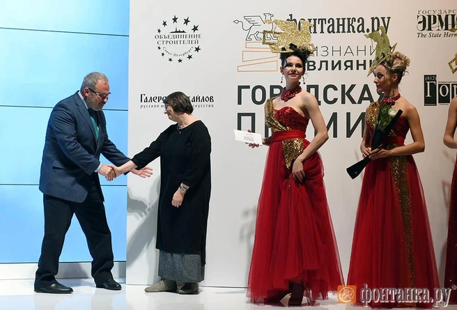 Руководитель Санкт-Петербургского Управления ФАС России Вадим Владимиров и координатор программ благотворительного фонта "АдВита" Елена Грачева