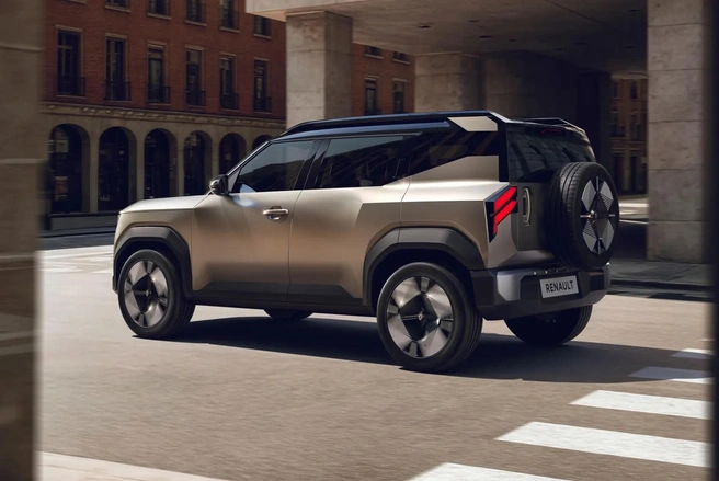 Несмотря на компактность, за счет высокой крыши он довольно вместительный: багажник&nbsp;— 400 литров | Источник: пресс-служба компании Renault