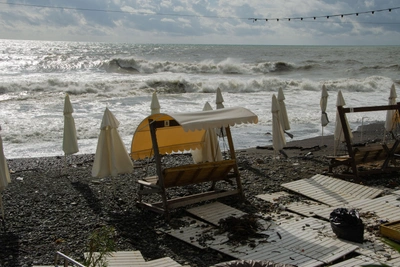 Непогода в Сочи: на выходных ожидаются дожди и шторм