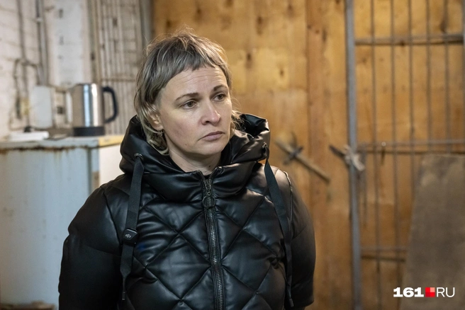 Раиса Хижнякова много лет работает на Ростовском ипподроме | Источник: Евгений Вдовин / 161.RU