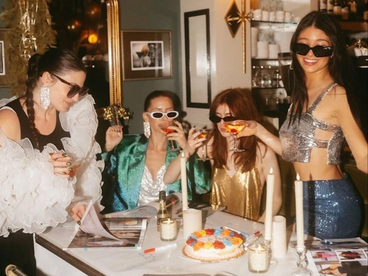 Ароматы для встречи Нового года: что выбрать каждому знаку Зодиака, чтобы привлечь удачу | marieclaire.ru