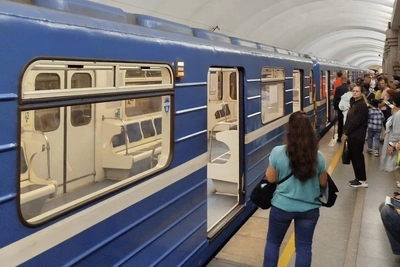 Техническая неисправность поезда в метро Петербурга