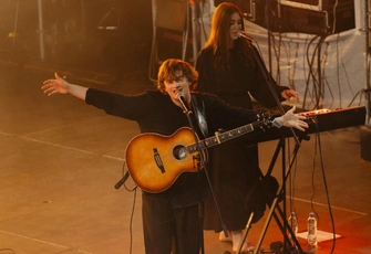 Я прочитал статью «„Член свернулся калачом и плакал“: я прочитал книгу солиста „Бонда с кнопкой“ и познал жизнь (18+)» и познал ярость