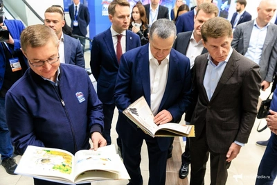Экспозиция премии Арсеньева на форуме Единой России