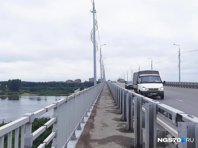 В этом году на мосту произошло несколько происшествий | Источник: Анастасия Харламова / NGS70.RU