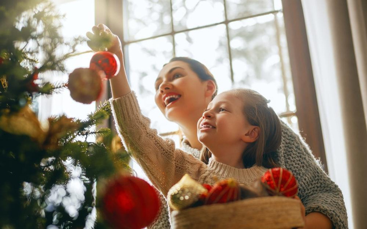 Свяжем вместе: готовим новогодние подарки для самых близких вместе с ребенком