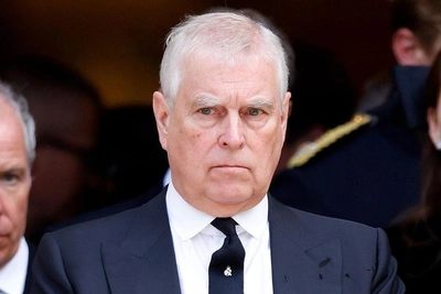 Вместо свечей — допрос: принца Эндрю задержали в день его 66-летия по делу Эпштейна