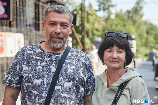 Алексей и Елена любят длинные праздники за возможность составления культурной программы | Источник: Александр Ощепков / NGS.RU