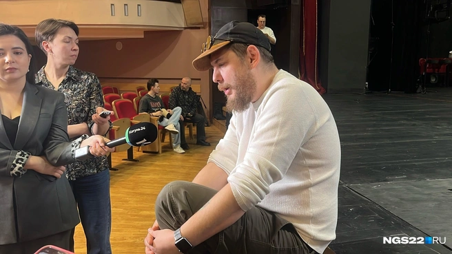 По его словам у Елизаветы есть все нужные качества, чтобы передать суть Мышкина в этом спектакле | Источник: Полина Шевчукова / NGS22.RU