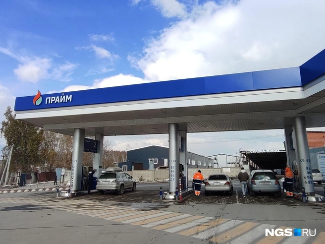 Ажиотажа нет — заправочные станции работают в штатном режиме | Источник: Мария Тищенко / NGS.RU
