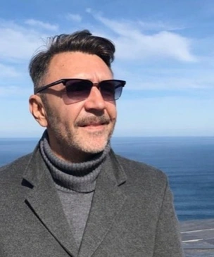 Шнуров написал стихи про Путина и поправку о Боге в Конституцию