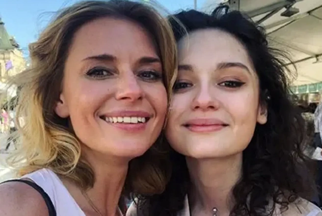 Сейчас дочери Толкалиной 24 года | Источник: tolkalinaliuba / Instagram (принадлежит Meta, признанной экстремистской и запрещена в России)