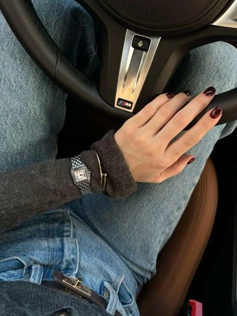 Как модно носить часы в 2026 году? (Нет, не просто на запястье) Как модно носить часы в 2026 году? (Нет, не просто на запястье)