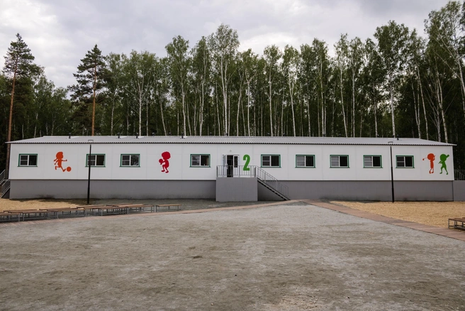 А затем появились еще и такие модульные строения  | Источник: ДОЛ «Юность» / vk.com