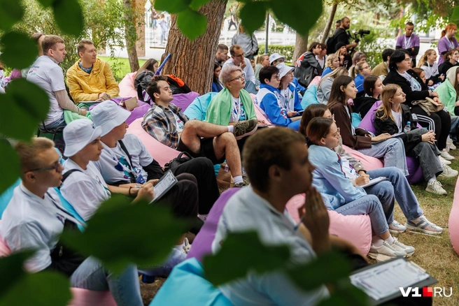 В этом году из-за проблем со связью и интернетом подсмотреть ответы не получилось | Источник: Алексей Волхонский / V1.RU