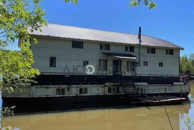 Плавучий дом в Уфе продают за 8,8 млн рублей