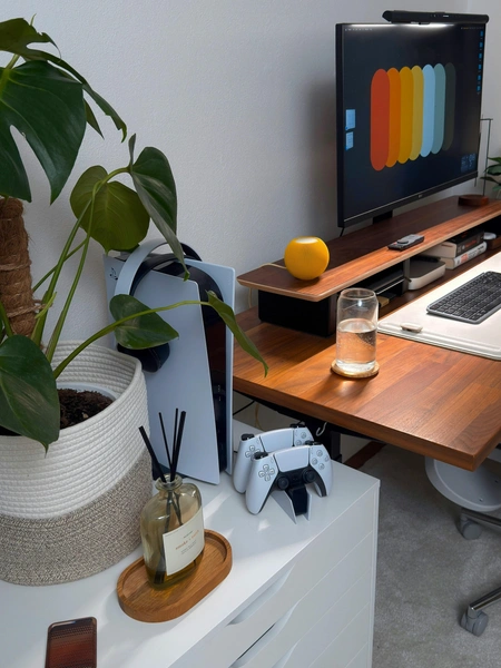 Технологии вписываются в интерьер и не отвлекают внимание | Источник: Matúš Gocman/Unsplash