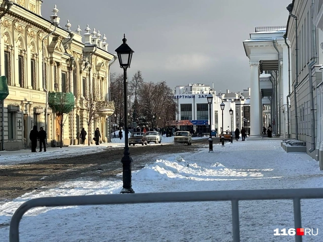 Площадку рядом с КФУ тоже стилизовали | Источник: Регина Алтынбаева / 116.RU