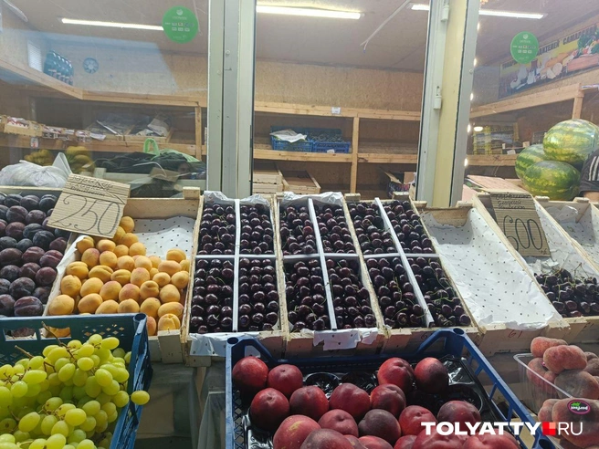 В одной поговорке так и сказано: «думаешь взять одну, но в руке почему-то оказывается целых три». С условием, если черешня сладкая и сочная. | Источник: Юлия Дроглева