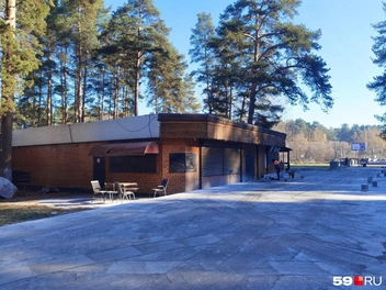 В октябре 2024 года кафе еще работало | Источник: Тимофей Калмаков / 59.RU