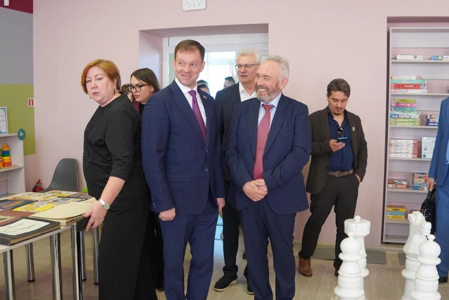Дмитрий Малютин отметил, что к 2027 году все библиотеки города должны стать модельными | Источник: пресс-служба Пермской городской думы