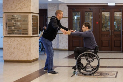 Танцоры-колясочники из Тюмени собирают деньги на Кубок России