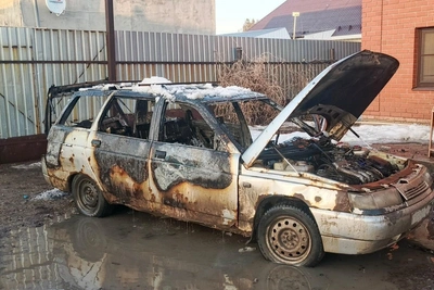 Автомобиль ВАЗ-2111 сгорел при пожаре в СНТ «Лотос»
