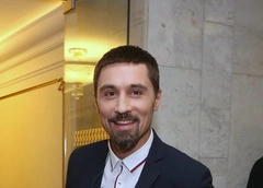 Дима Билан провел экскурсию по своему роскошному новому особняку